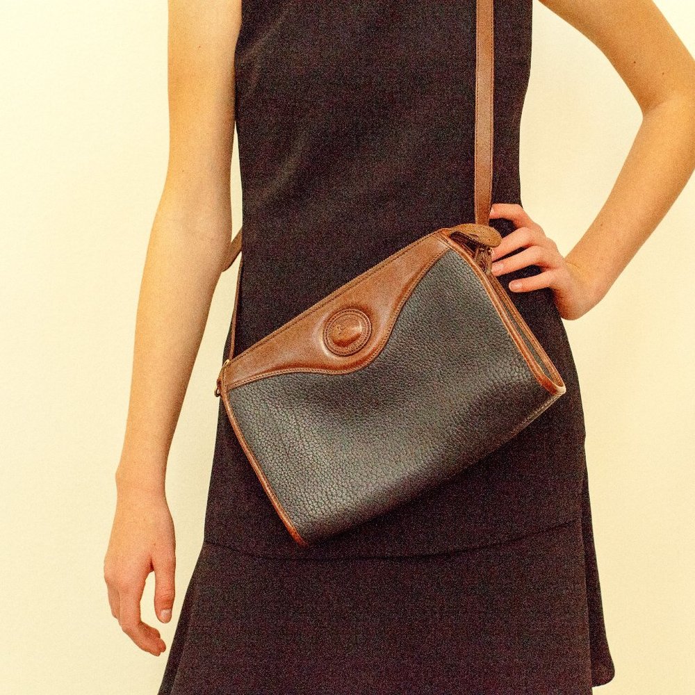 Dooney and Bourke Vintage all weather Leather Bag Crossbody